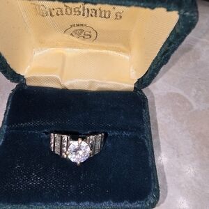 Elegant Silver Women's Ring